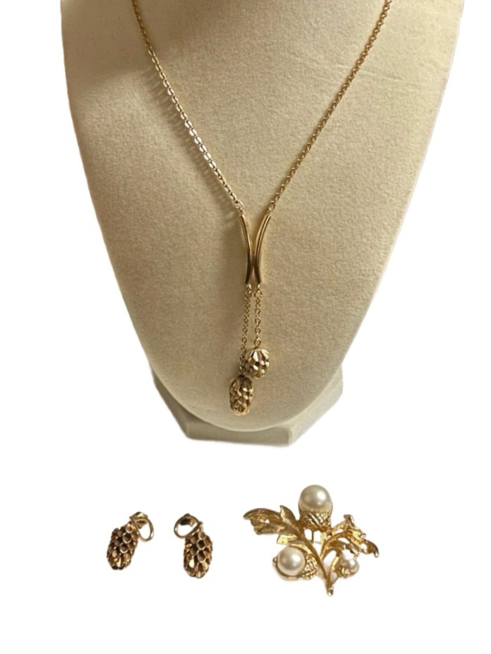 Pinecones • Gold Tone • 3 Piece • Necklace/Earrings/Brooch